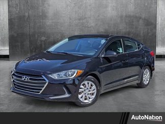 Used 2017 Hyundai Elantra SE image 1