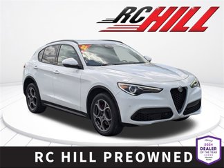 Used 2022 Alfa Romeo Stelvio Sprint image 1