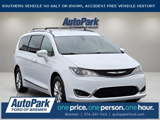 Used 2018 Chrysler Pacifica Touring-L video 1