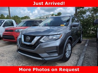 Used 2018 Nissan Rogue SV image 1