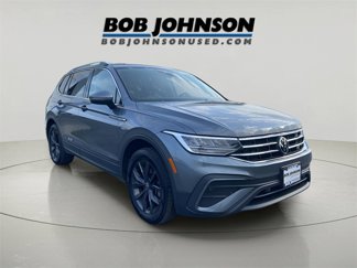 Used 2022 Volkswagen Tiguan SE image 1