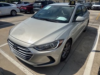 Used 2017 Hyundai Elantra SE image 1