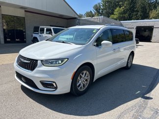 Used 2021 Chrysler Pacifica Touring-L image 1