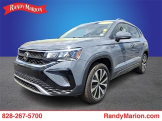 Used 2022 Volkswagen Taos SE image 1