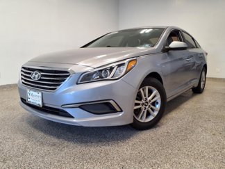 Used 2016 Hyundai Sonata SE image 1