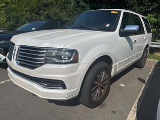 Used 2015 Lincoln Navigator 2WD image 1