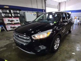 Used 2017 Ford Escape SE w/ SE Cold Weather Package image 1