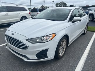 Used 2020 Ford Fusion SE image 1