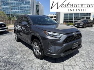 Used 2022 Toyota RAV4 XLE image 1