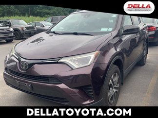 Used 2017 Toyota RAV4 LE image 1