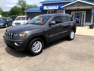 Used 2018 Jeep Grand Cherokee Laredo image 1