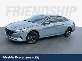 Used 2023 Hyundai Elantra Blue image 1