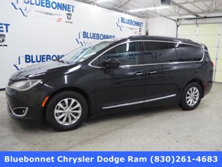 Used 2017 Chrysler Pacifica Touring-L image 1