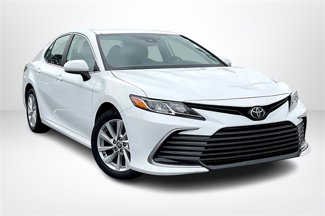 Used 2024 Toyota Camry LE image 1