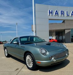 Used 2004 Ford Thunderbird Pacific Coast image 1