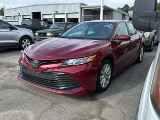 Used 2020 Toyota Camry LE image 1