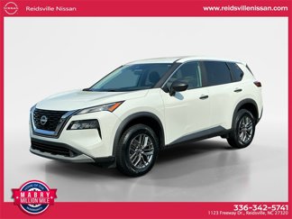 Used 2023 Nissan Rogue S image 1