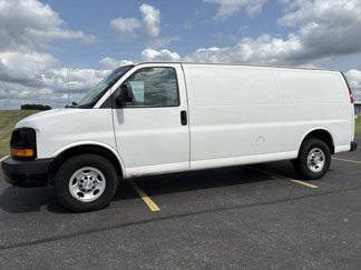 Used 2016 Chevrolet Express 3500 Extended image 1