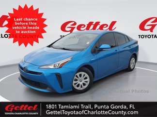 Used 2020 Toyota Prius LE image 1