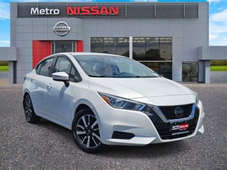 Certified 2020 Nissan Versa SV image 1