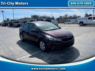 Used 2017 Kia Forte LX image 1