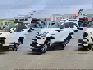 Used 2024 Toyota RAV4 XLE image 1