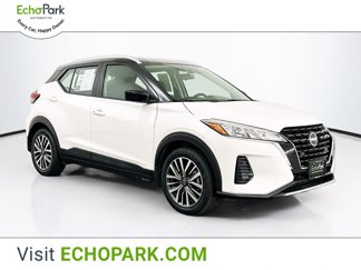 Used 2023 Nissan Kicks SV image 1