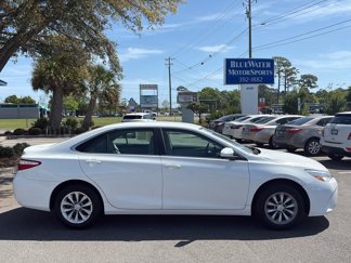 Used 2017 Toyota Camry LE image 1