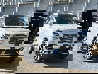 Used 2019 Lincoln Nautilus Select image 1