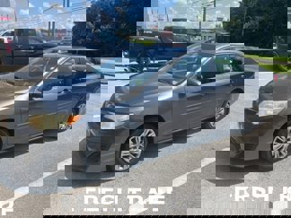 Used 2014 Toyota Camry LE image 1
