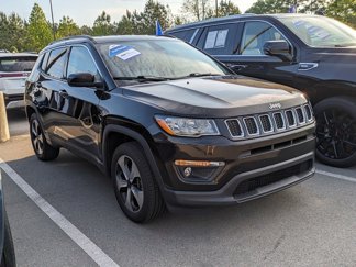Used 2017 Jeep Compass Latitude w/ Popular Equipment Group image 1