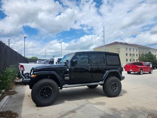 Used 2018 Jeep Wrangler Unlimited Sahara image 1
