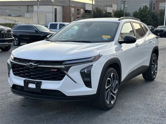 Used 2025 Chevrolet Trax RS w/ Sunroof Package image 1