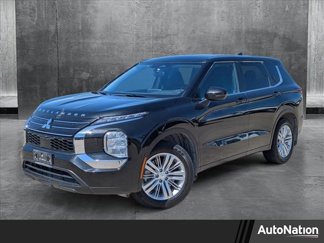 Used 2023 Mitsubishi Outlander ES image 1