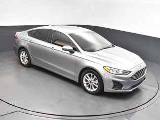 Used 2020 Ford Fusion SE image 1