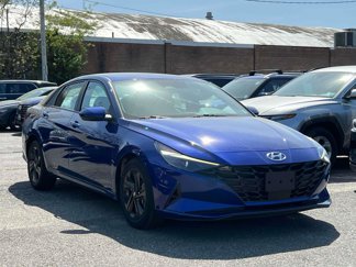 Used 2022 Hyundai Elantra SEL w/ Convenience Package image 1