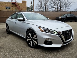 Used 2020 Nissan Altima 2.5 SV image 1