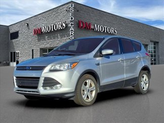 Used 2015 Ford Escape SE image 1