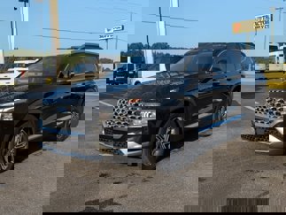 Used 2023 Hyundai Santa Fe SEL w/ Premium Package image 1