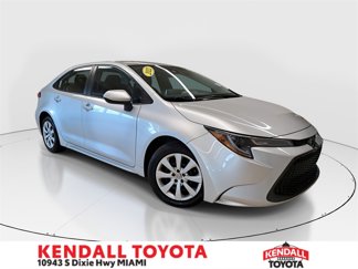 Used 2021 Toyota Corolla LE image 1