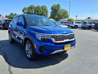 Used 2021 Kia Seltos LX image 1