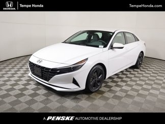 Used 2023 Hyundai Elantra SEL image 1
