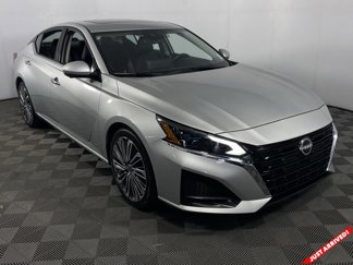 Used 2023 Nissan Altima 2.5 SL image 1
