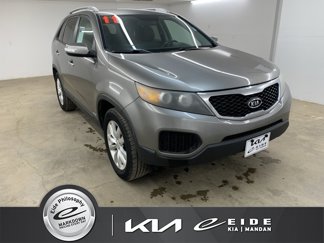 Used 2011 Kia Sorento LX image 1