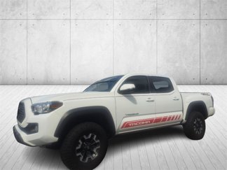 Used 2023 Toyota Tacoma TRD Off-Road image 1