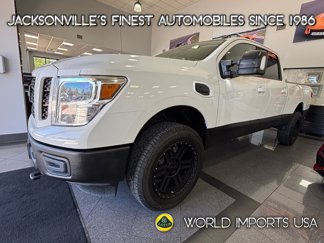 Used 2019 Nissan Titan SV image 1