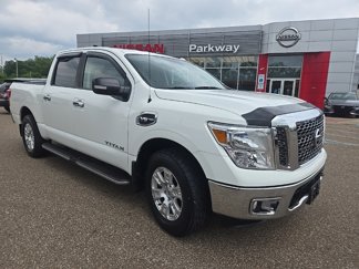 Used 2017 Nissan Titan SV image 1