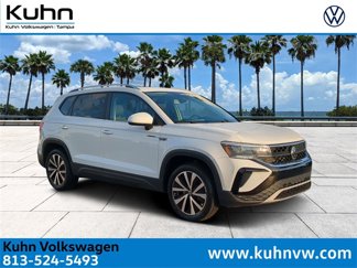 Used 2022 Volkswagen Taos SE w/ Panoramic Sunroof Package image 1