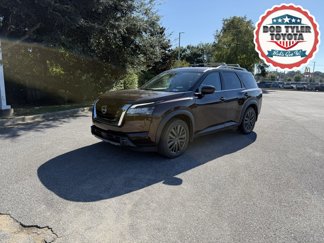 Used 2022 Nissan Pathfinder SL w/ SL Premium Package image 1