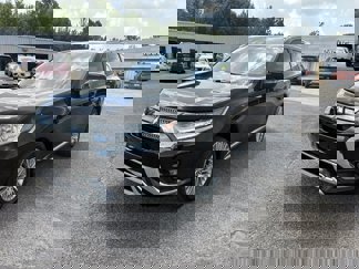 Used 2022 Mitsubishi Outlander 4WD Plug-In Hybrid image 1